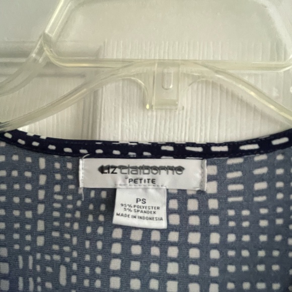 Liz Claiborne cowl neck top - Picture 4 of 5